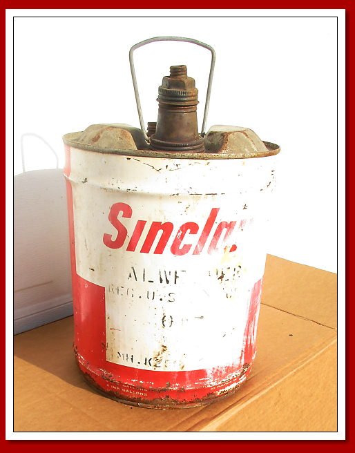 Sinclair 5 gallon gasoline/oil can